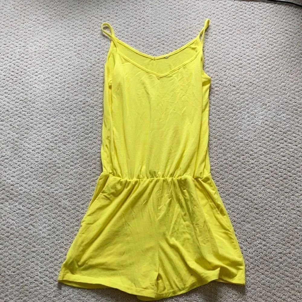 Yellow romper - Picture 4 of 5